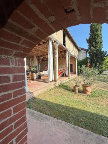 PLAISANCE DU GERS(32): élégante PROPRIETE DE CHARME et de CARACTERE XVIII-XIXs, 3,5hectares, près de Plaisance et Marciac, SANS TRAVAUX, sans vis à vis, au calme , VUE sur les coteaux, piscine