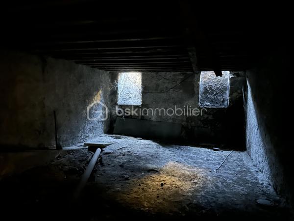 Local d activites de 79 m²