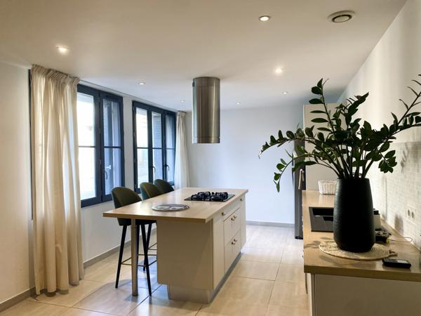 Chantemerle-les-Blés (26600) Maison 168 m², 4/5 chambres, cour, combles aménageables, terrain/parking - 5min de Saint-Donat et Tain Drôme