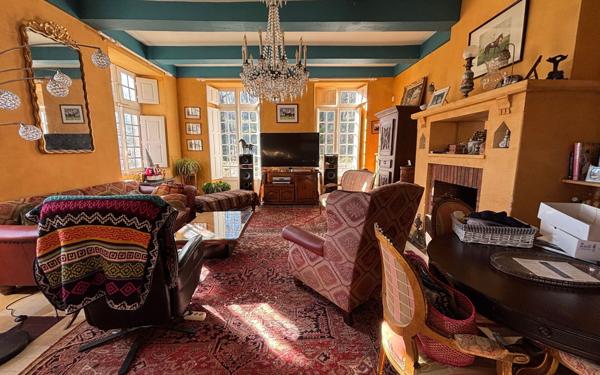 Maison à vendre    7 pièces •  Jurançon