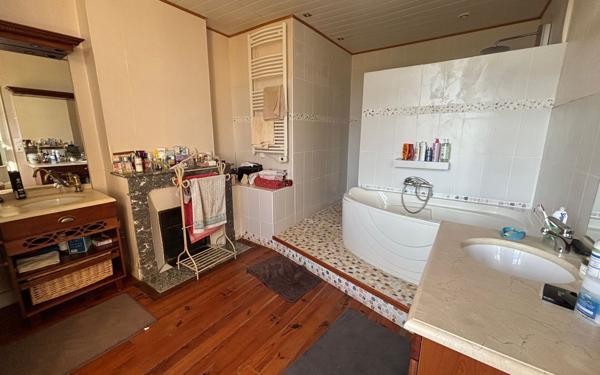 Maison à vendre    7 pièces •  Jurançon