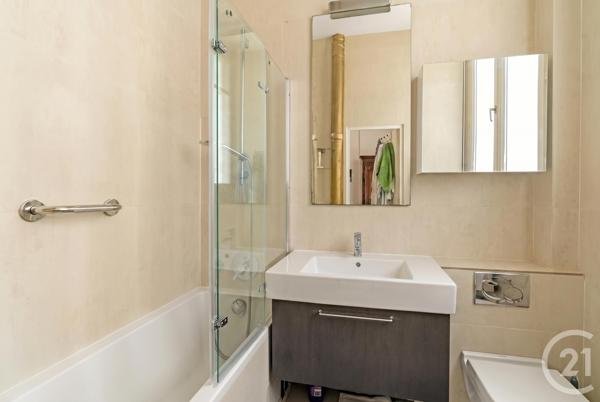 Appartement 2 Pièces à vendre  2 pièces - 42,21 m 2   PARIS  - 75018
