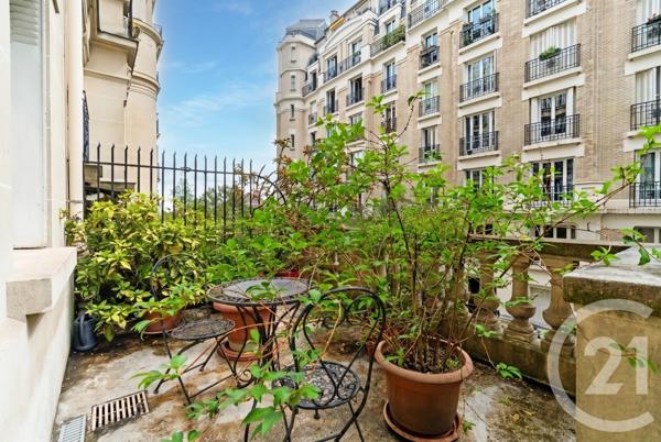 Appartement 2 Pièces à vendre  2 pièces - 42,21 m 2   PARIS  - 75018