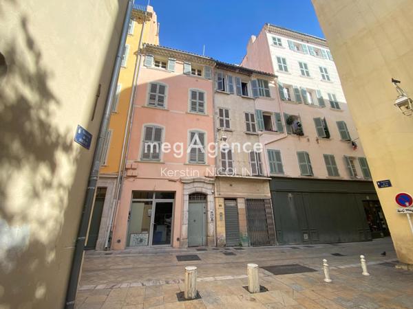 Immeuble à TOULON, 83000 - 340m²