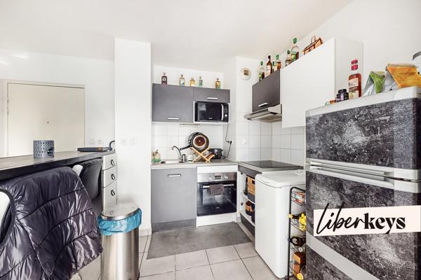 T2 vendu loué avec terrasse et place de stationnement. bon rendement ! 