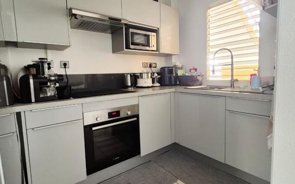 Appartement à vendre    3 pièces • 52,96 m2 Lamentin