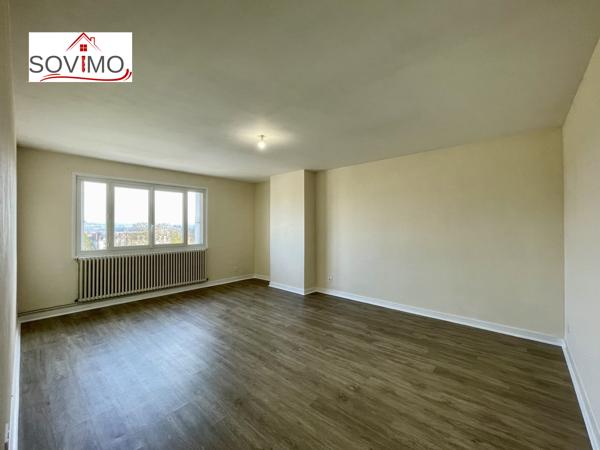APPARTEMENT T4 EN CENTRE VILLE, 3ME ÉTAGE, BORD DE ROUTE