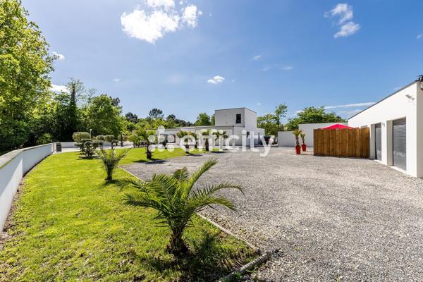 Maison 10 pièces - 340 m² Bien prestige