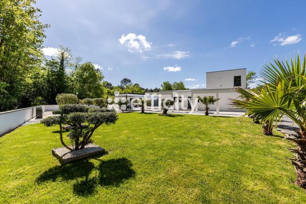 Maison 10 pièces - 340 m² Bien prestige