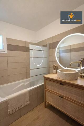 Vente                                                      Appartement
                        
                                         85 m2                     à Porticcio