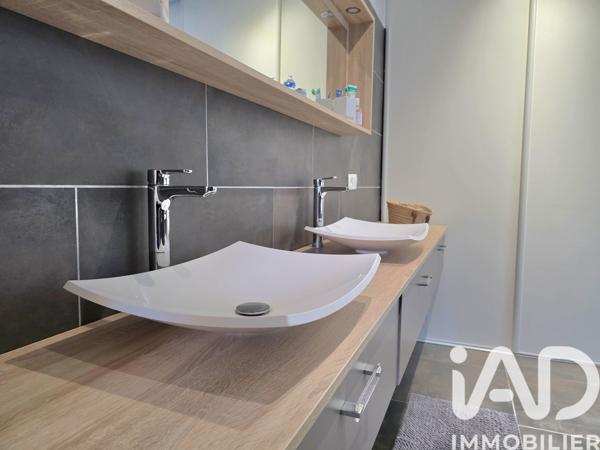 Maison à vendre 15 pièces 300 m² Condé-sur-l'Escaut