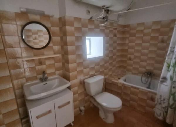 Appartement à louer    1 pièce •    Pont-Saint-Esprit