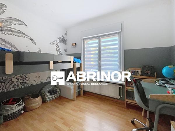 Maison Coup de Coeur, 3 chambres sur le même palier et bureau, salle de bain, garage et jardin ROUBAIX