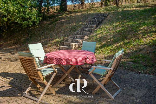 Lachapelle (82120) Charmante maison de vacances en pierre avec vue imprenable