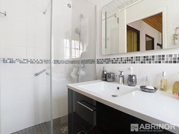 MAISON SEMI INDIVIDUELLE 3 CHAMBRES, JARDIN, GARAGE VILLENEUVE D ASCQ