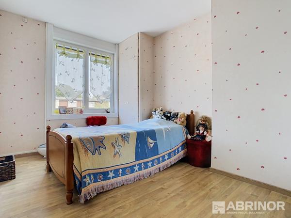 MAISON SEMI INDIVIDUELLE 3 CHAMBRES, JARDIN, GARAGE VILLENEUVE D ASCQ