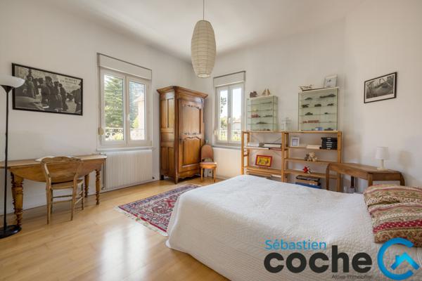 Lyon (69003) LYON 3 MONTCHAT CHAMBOVET – Maison T8 avec jardin paysagé