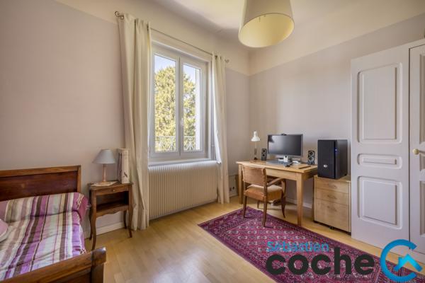 Lyon (69003) LYON 3 MONTCHAT CHAMBOVET – Maison T8 avec jardin paysagé