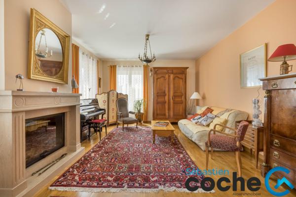 Lyon (69003) LYON 3 MONTCHAT CHAMBOVET – Maison T8 avec jardin paysagé