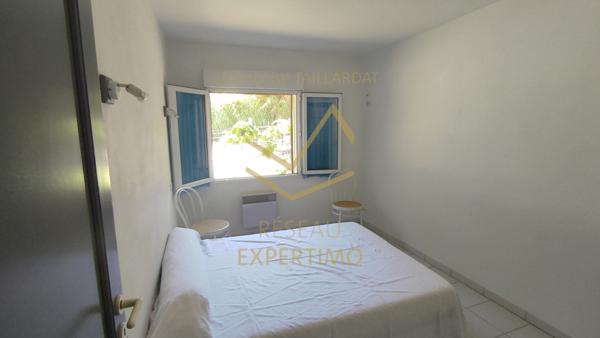 Le Thor (84250) Mas de campagne scindée en 6 Appartements T2 sur un parc arboré de 5446m2