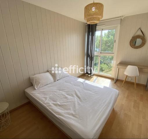 Appartement
         4 pièces
        - 72 m²