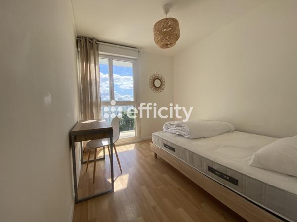 Appartement
         4 pièces
        - 72 m²