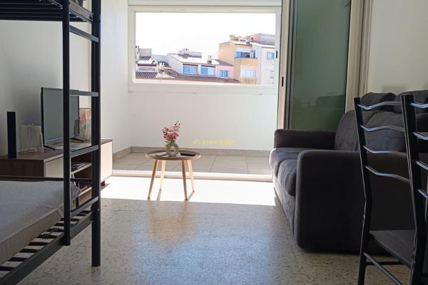 A VENDRE  EN EXCLUSIVITE BEAU STUDIO PROCHE DES PLAGES ET COMMERCES