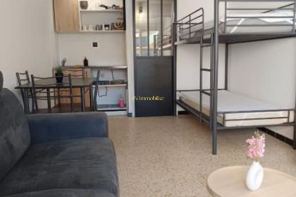 A VENDRE  EN EXCLUSIVITE BEAU STUDIO PROCHE DES PLAGES ET COMMERCES