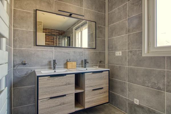 Magnifique pavillon rénové avec goût – en impasse, au calme absolu 325 000 €