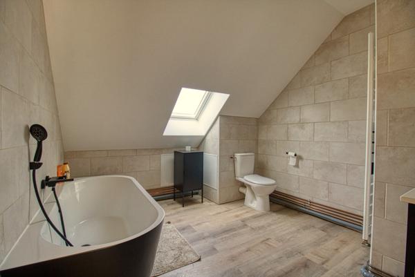 Magnifique pavillon rénové avec goût – en impasse, au calme absolu 325 000 €