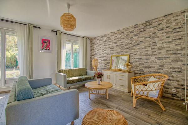 Magnifique pavillon rénové avec goût – en impasse, au calme absolu 325 000 €