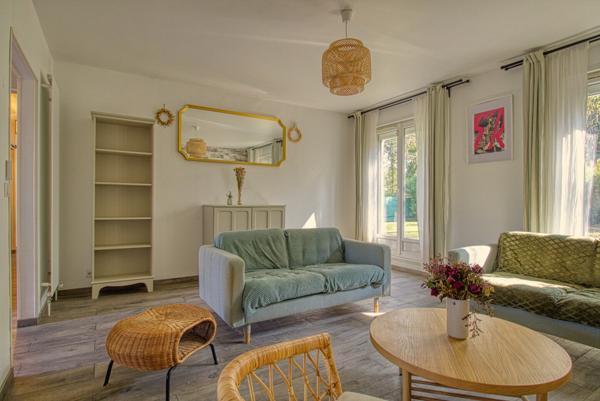Magnifique pavillon rénové avec goût – en impasse, au calme absolu 325 000 €