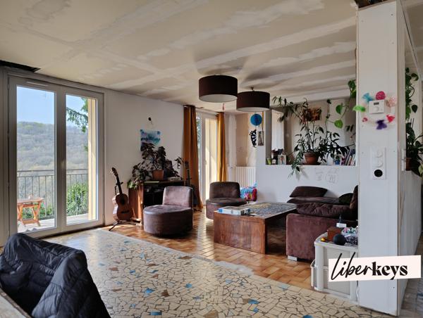 MAISON non mitoyenne ET APPARTEMENT - VUE - GARAGES - 5 CHAMBRES - 2000 M²