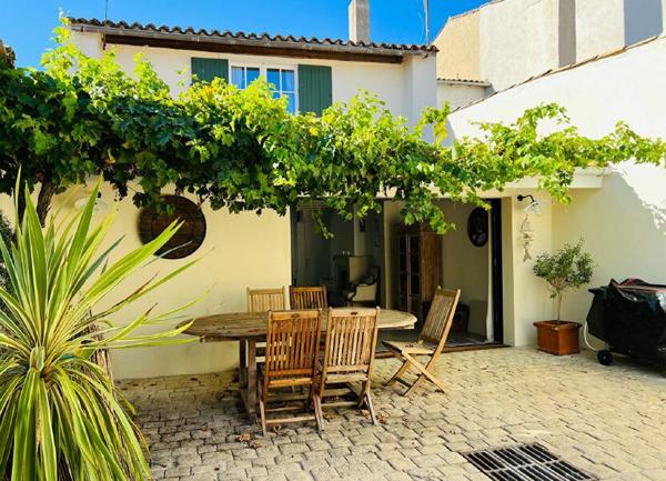 Maison à vendre    5 pièces •  Sainte-Marie-de-Ré