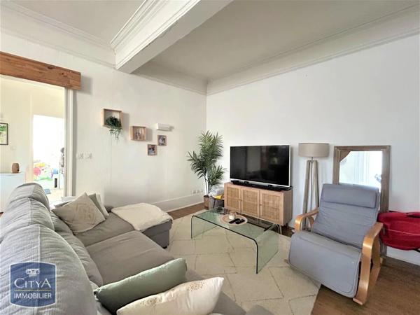Appartement à louer 3 pièces 104.54m²
