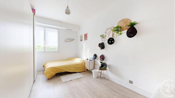 Appartement F5 à vendre  5 pièces - 134,15 m2 BASSUSSARRY - 64