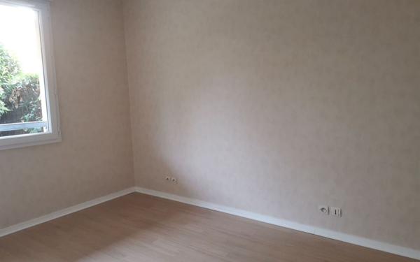 Appartement à louer    2 pièces •  Massy