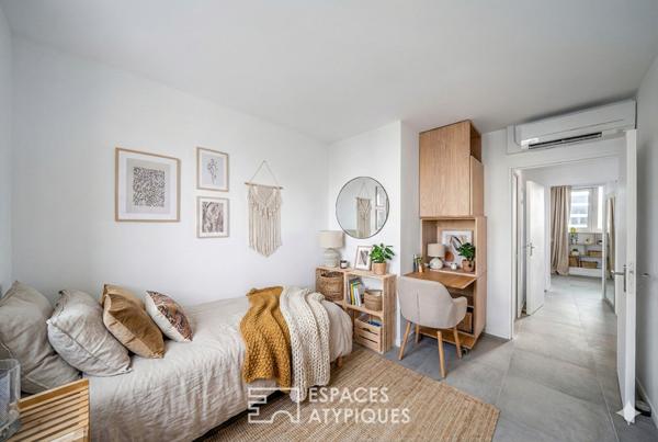 Duplex traversant au dernier étage avec terrasses dans le village Saint-Charles