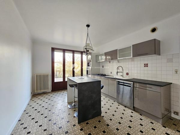 Maison traditionnelle à vendre, 8 pièces - Gagny 93220