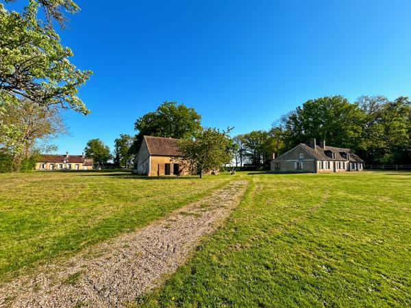 Propriété équestre de charme – 6 hectares à 1h de Paris