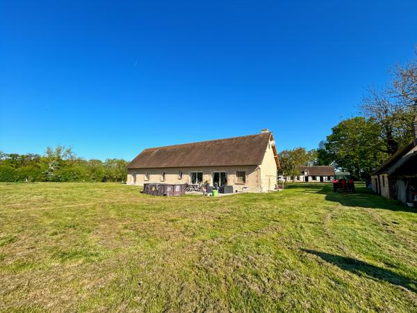 Propriété équestre de charme – 6 hectares à 1h de Paris