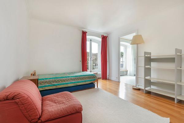 Versailles Glatigny - Maison 12 pièces 307 m² habitables sur parcelle de 1240 m² avec studio aménagé et garage €1 990 000 ** - Référence 26462