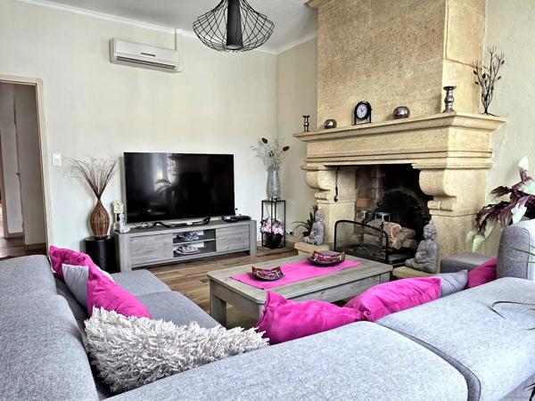 Appartement en ville : terrasse, garage et vue sur la colline !