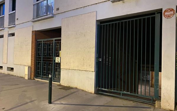 Stationnement à louer    8 m2 Toulouse