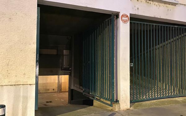 Stationnement à louer    8 m2 Toulouse