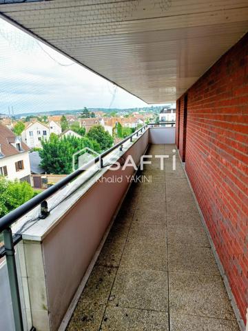 AU 4 EME ET DERNIER ETAGE