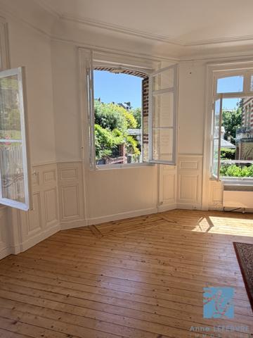 APPARTEMENT DE CHARME - LUMINEUX