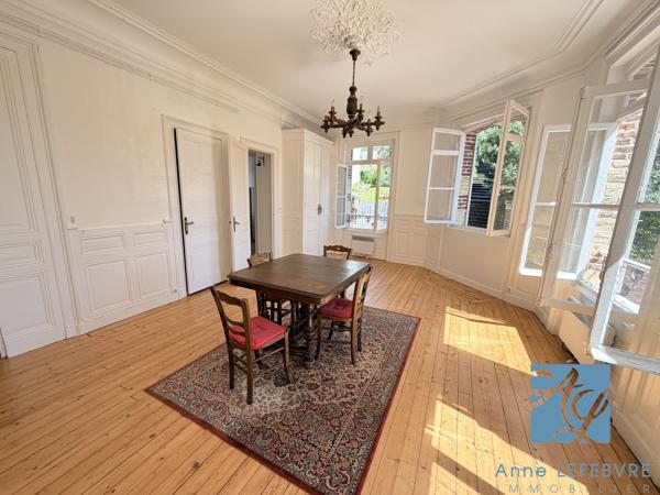 APPARTEMENT DE CHARME - LUMINEUX
