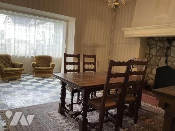 A VENDRE : Grande maison en pierre datant de 1901 dans SOUILLAC (Lot - 46) avec beau jardin de ...