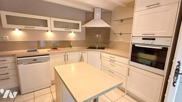 Villa traditionnelle avec piscine et son jardin paysagé de 1500 m² à UZES